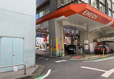 ENEOS 横浜西口 SS（高島台第88号線側）付近